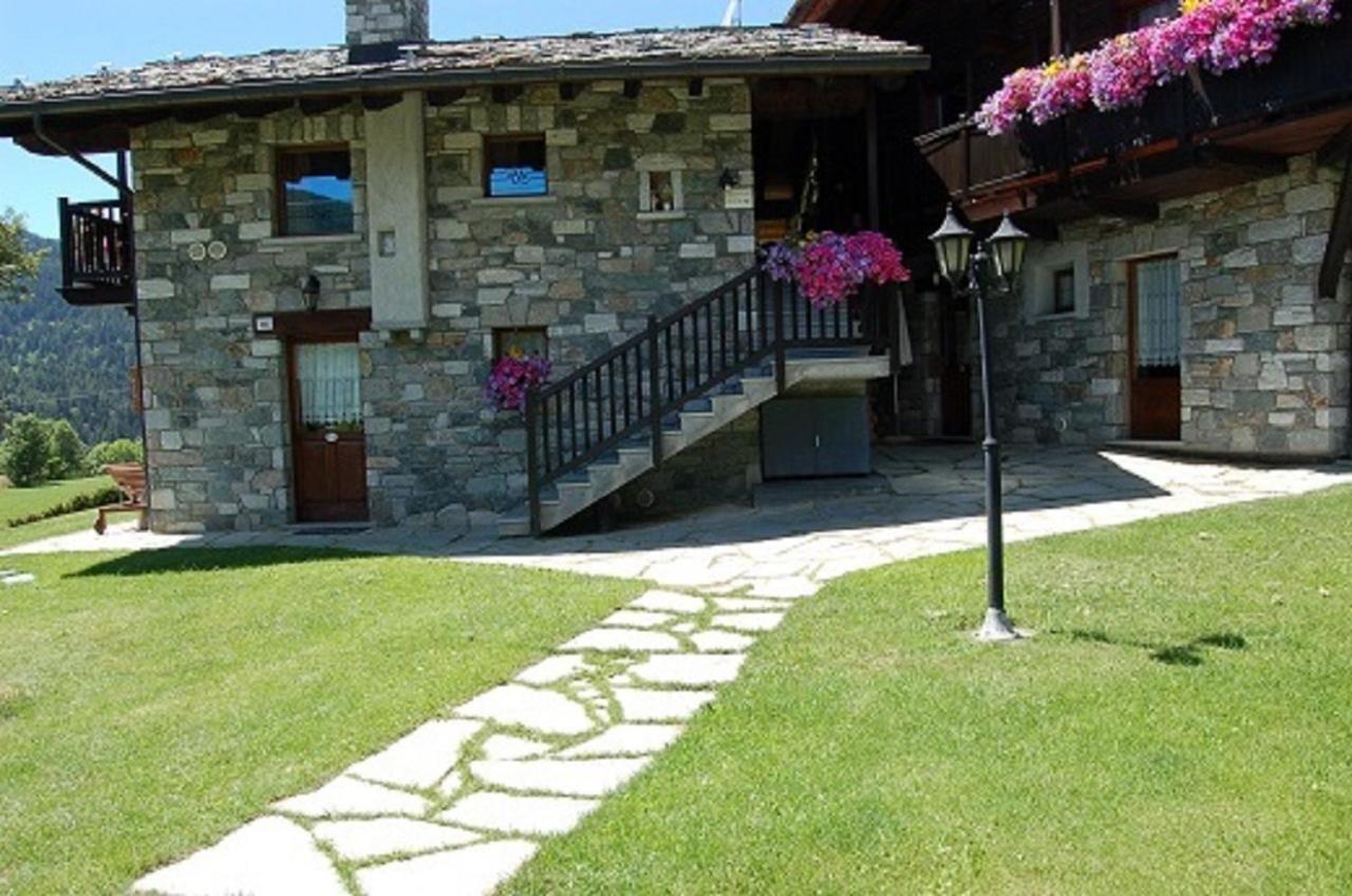 Residence Foyer D'Antan Brusson Buitenkant foto